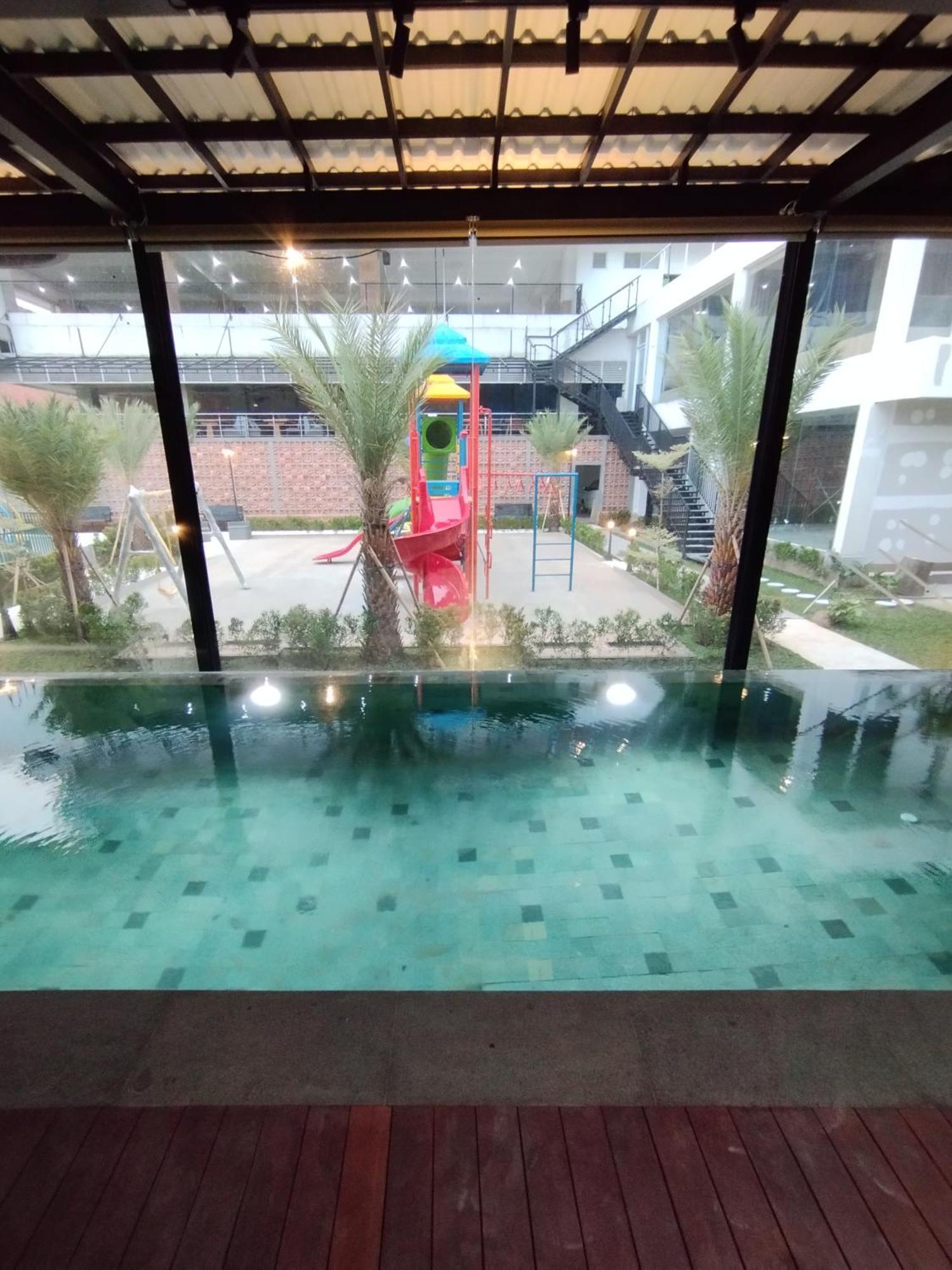 Hotel Gren Alia Jakarta Exterior foto