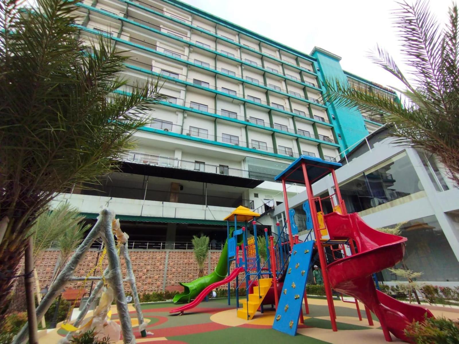 Hotel Gren Alia Jakarta Exterior foto