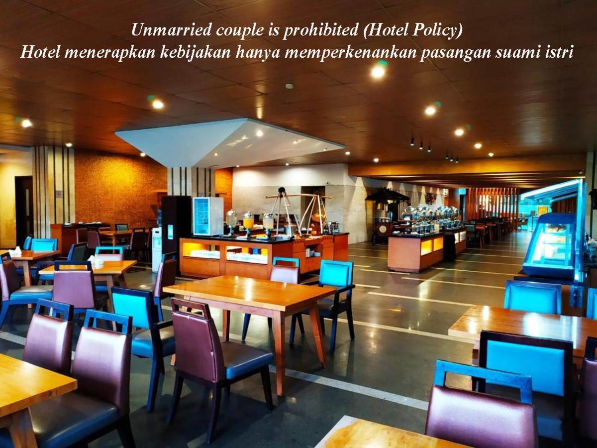 Hotel Gren Alia Jakarta Exterior foto